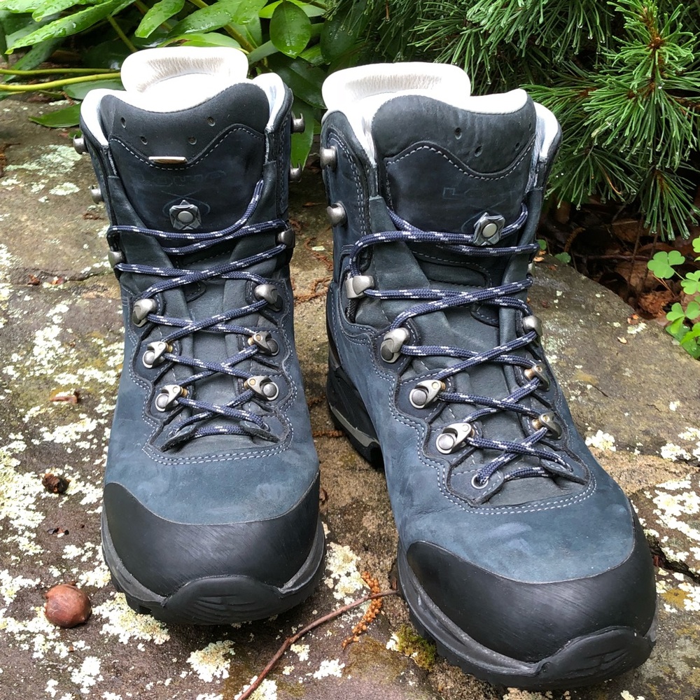 Lowa Women's Mauria LL Boot Blue 9.5